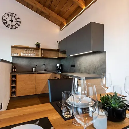 Seisen Almchalet Apartman Murau